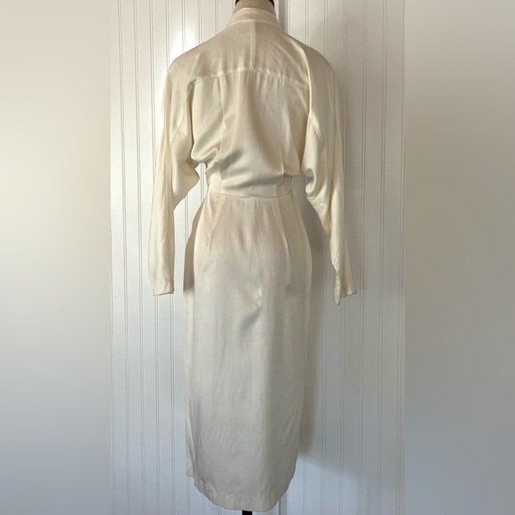 Vintage Cream Button Front Midi Dress Size XS Dolman Batwing Sleeves Tailored - Picture 10 of 16